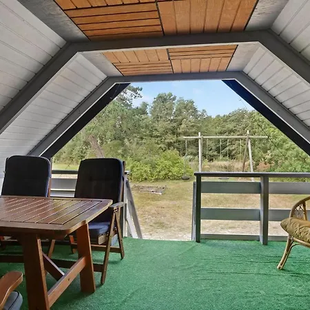 Beautiful In With Kitchen Holiday home