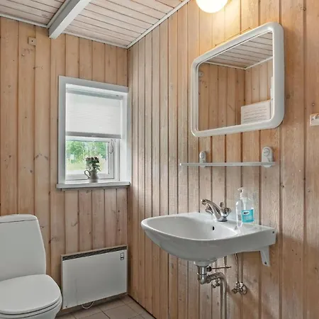 Holiday home Beautiful In With Kitchen