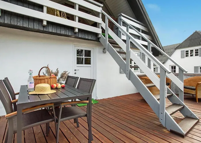 Beautiful In With Kitchen Laeso